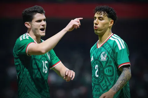 Israel Reyes y Jorge Sánchez protagonizan una intensa disputa por la titularidad en la Selección Mexicana rumbo al Mundial 2026.