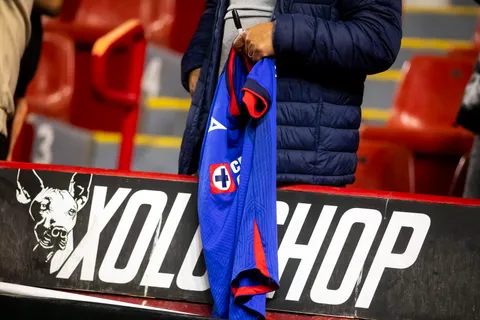 "Las malas energías las llevó": Álvaro Morales señala al culpable de la debacle de Cruz Azul