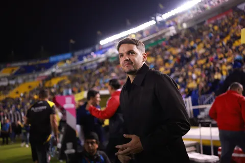 Las 3 razones que podrían inclinar la balanza en favor de Nicolás Larcamón.
