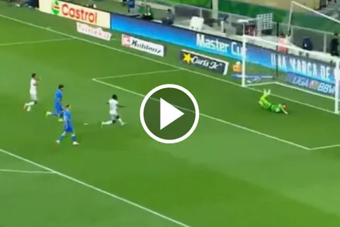 VIDEO: Afición de Cruz Azul explota contra Kevin Mier por el gol del Puebla