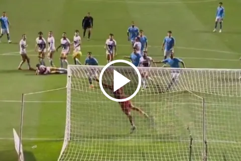 El golazo de Andrés Montaño para Cruz Azul ante Pumas.
