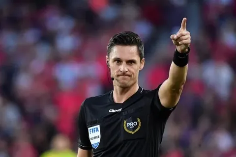 La curiosidad de Joe Dickerson, árbitro del América vs. Cruz Azul