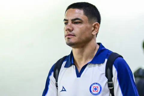 El atacante uruguayo todavía no resolvió su futuro.