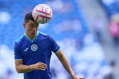 Erik Lira sería la segunda venta millonaria de Cruz Azul en apenas un año