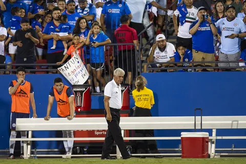 Ex Cruz Azul: Ricardo Ferretti firmó su finiquito