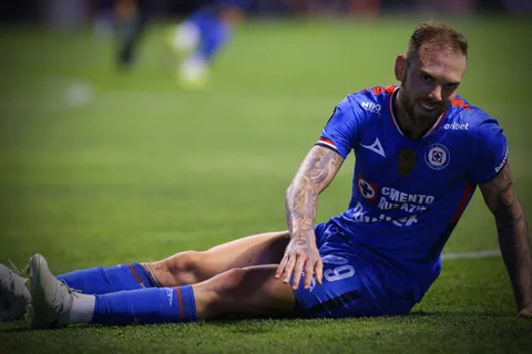 Cruz Azul no logra levantar cabeza y acumula 7 juegos sin conocer la victoria.