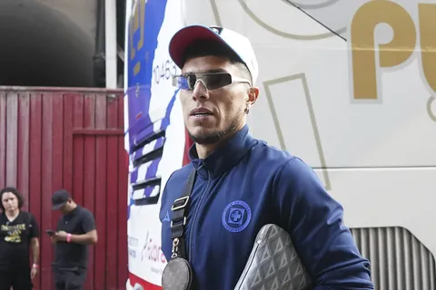La razón por la que Carlos Salcedo decidió quedarse en la Liga MX