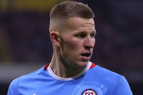 Mateusz Bogusz se refirió a la llegada de Luka Jovic a Cruz Azul