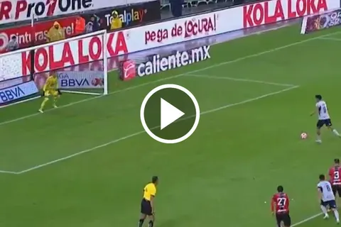 Ángel Sepúlveda marcó un doblete para Cruz Azul en una ráfaga.