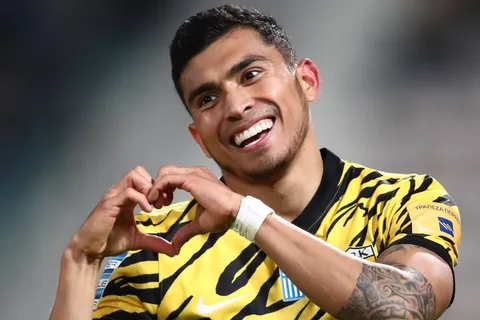 Orbelín Pineda sigue creciendo en el AEK Atenas