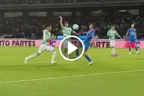Charly Rodríguez y un golazo para Cruz Azul ante Santos.