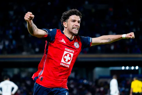 Nacho Rivero, en festejo de gol contra León.