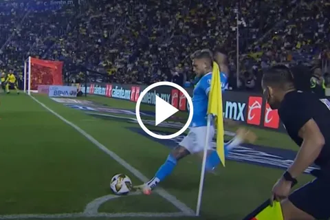 Hubiera ganado el Puskás: Gonzalo Piovi casi anota un gol olímpico