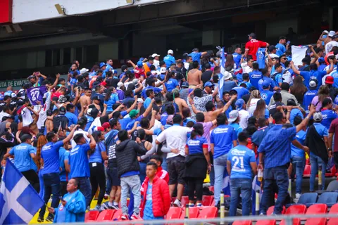 Letra completa de "Azul, mi buen amigo", la canción que retumba en el Estadio Azteca
