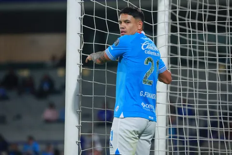 Toro Fernández y una nueva lesión con Cruz Azul.