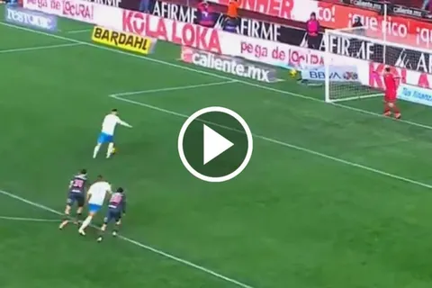 Rodolfo Rotondi marcó ante Xolos su primer gol con Cruz Azul en 2025