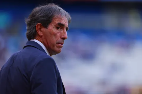 Guillermo Almada podría alejarse de Cruz Azul por este motivo.