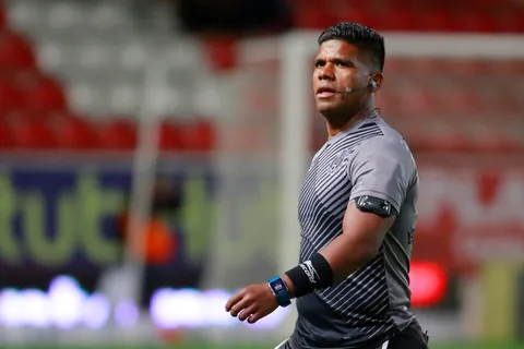 Adalid Maganda, ex árbitro de la Liga MX, sorprendió sobre las dos jugadas más polémicas contra Cruz Azul