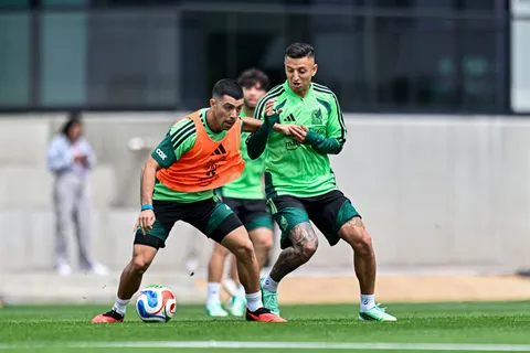 Erik Lira dejó mal parado a un jugador de Chivas en entrenamiento de la Selección de México