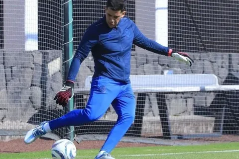 En caso de penales: ¿Quién es el 'Mono' Herrera, el preparador de porteros de Cruz Azul?
