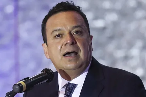 Velázquez y una decisión de peso en Cruz Azul.