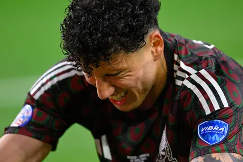 Carlos Reinoso destruye a Jorge Sánchez por llegar a Cruz Azul