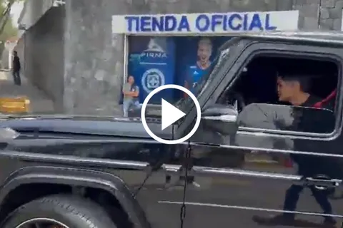 ¿Adiós definitivo? Así despidieron al Toro Fernández de la práctica de Cruz Azul en La Noria