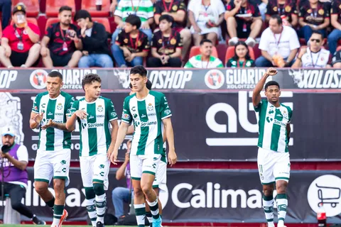 Antony Lozano buscará amargar a Cruz Azul con Santos Laguna.