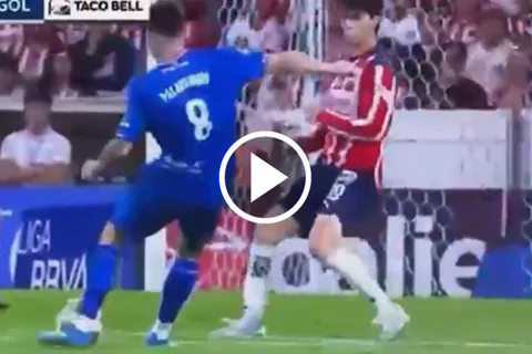 ¡Gol con olor a Final! Agustín Palavecino y su maravilloso gol para que Cruz Azul derrote a Chivas