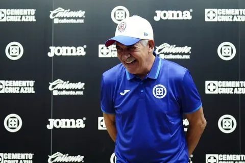 CONFERENCIA TUCA | La postura de Ricardo Ferretti ante el interés del Udinese por Erik Lira