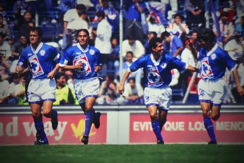 Cruz Azul cerró 1997 con el doblete: campeón del Torneo de Invierno y la Concachampions.