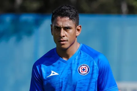 Cruz Azul confirma el histórico dorsal que utilizará Luis Romo en el Apertura 2024