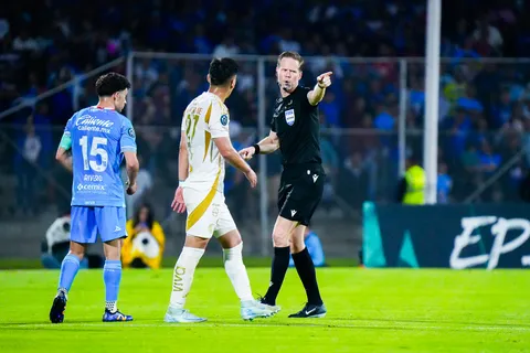 Resuelven la polémica jugada por la que Tigres pidió penal ante Cruz Azul.