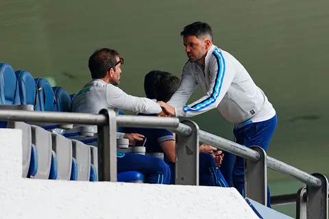 Cruz Azul pagó un dineral por él y Nicolás Larcamón no le da casi minutos.