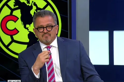Carlos Hermosillo y su pálpito sobre el Cruz Azul - América.