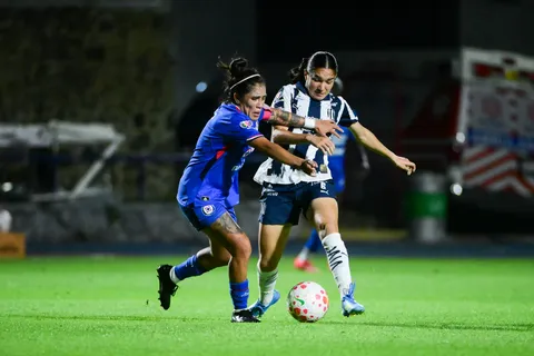 Cruz Azul Femenil buscará dar el golpe en Monterrey ante Rayadas para acceder a semifinales.