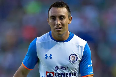 Nació en Europa, Jugó en Cruz Azul y se agarró a golpes con su entrenador
