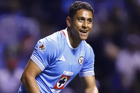 El nuevo rol que ocupó Luis Romo en el triunfo de Cruz Azul