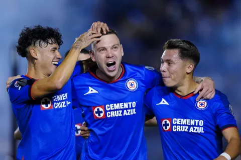 Martín Anselmi les dio una nueva tarea a Antuna y Rotondi.