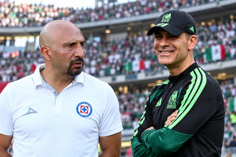Conejo Pérez respaldó a Rafa Márquez, pero le dejó una advertencia.