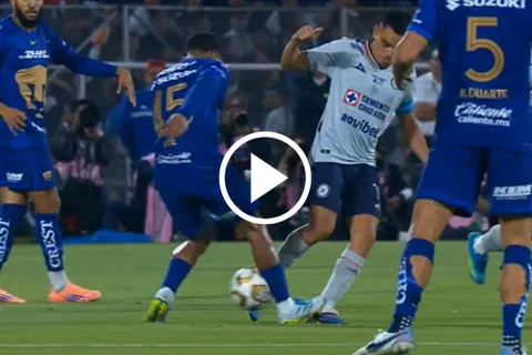 ¿Debió ser expulsión? El pisotón sobre Charly Rodríguez que el VAR no revisó en el Cruz Azul vs. Pumas