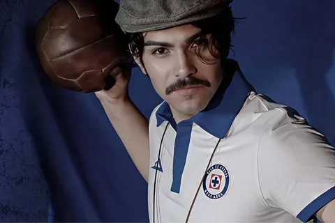 Pirma lanzó nueva playera retro de Cruz Azul: ¿Cuánto cuesta?