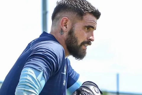 Cruz Azul: Andrés Gudiño vence a Carlos Salcedo en singular desafío