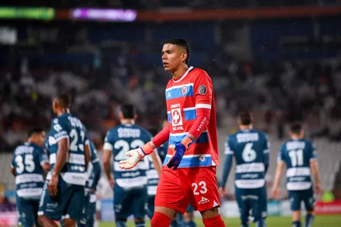 Kevin Mier ya no es el portero más costoso del futbol mexicano.