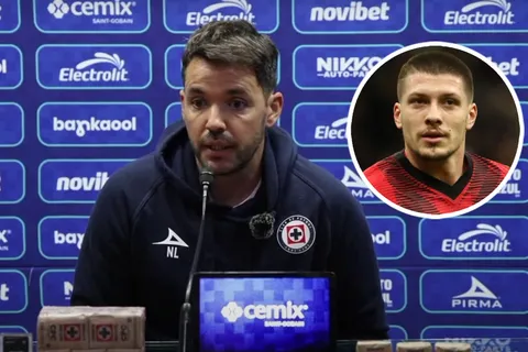 Nicolás Larcamón habló sobre Luka Jovic y el fichaje que falta en Cruz Azul.