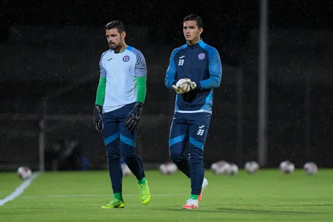 El portero titular de Cruz Azul para enfrentar a Querétaro