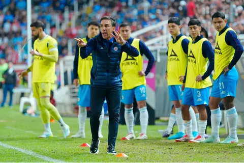 El gesto de Vicente Sánchez para ganarse el vestidor de Cruz Azul