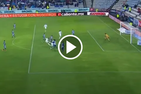 ¡Golazo! La espectacular anotación de Giorgos Giakoumakis para revivir a Cruz Azul vs. Pachuca
