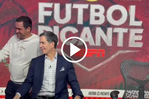 André Jardine, DT del América, ningunea y se encara con Javier Alarcón con el Tuca de testigo