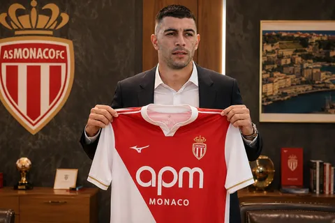 Erik Lira cumplirá su sueño de jugar en el futbol de Europa.